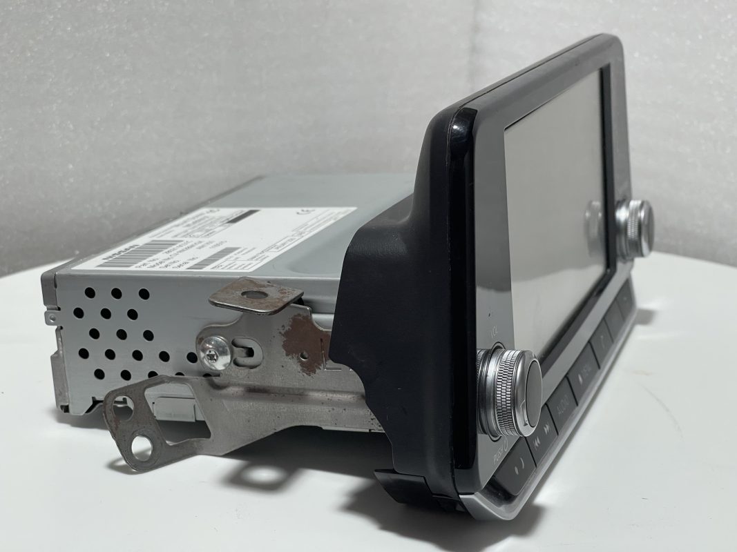 Nissan Altima Original Screen 2019