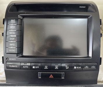 Toyota Land Cruiser VXR Original Screen