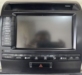 Toyota Land Cruiser VXR Original Screen