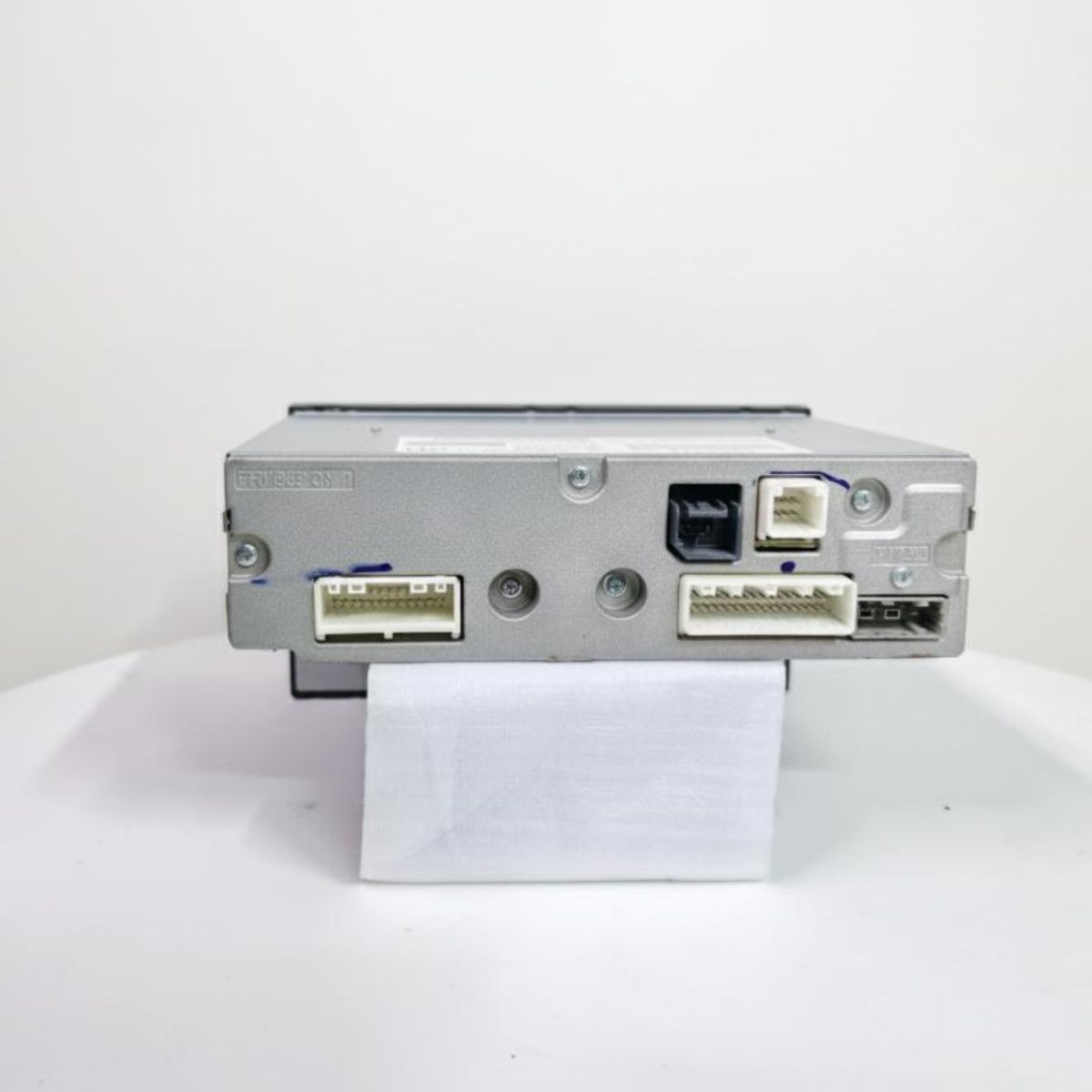 4 Nissan VTC Small CarPlay Multimedia Unit – OEM Head Unit – Part No. 280276FV1B - Image 4