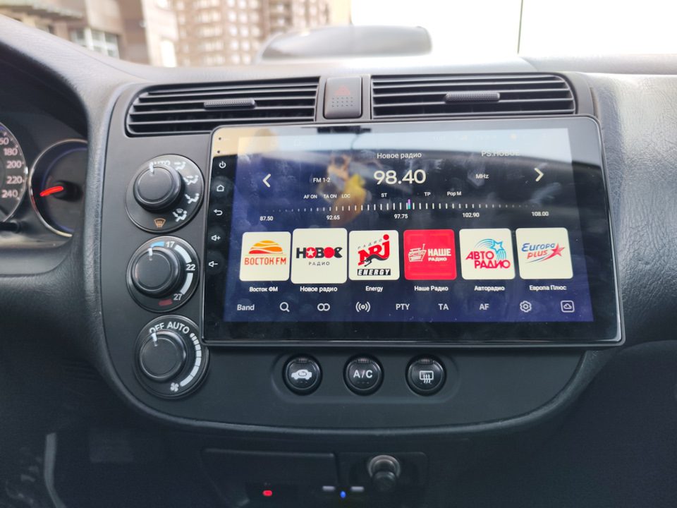 honda civic display screen dubai