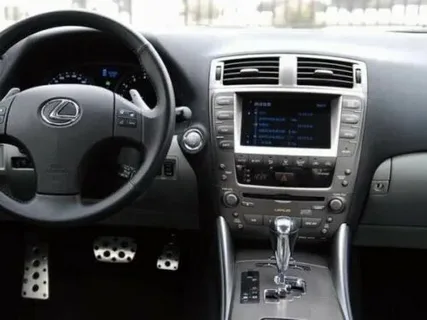 Lexus IS 250 Stereo System Dubai