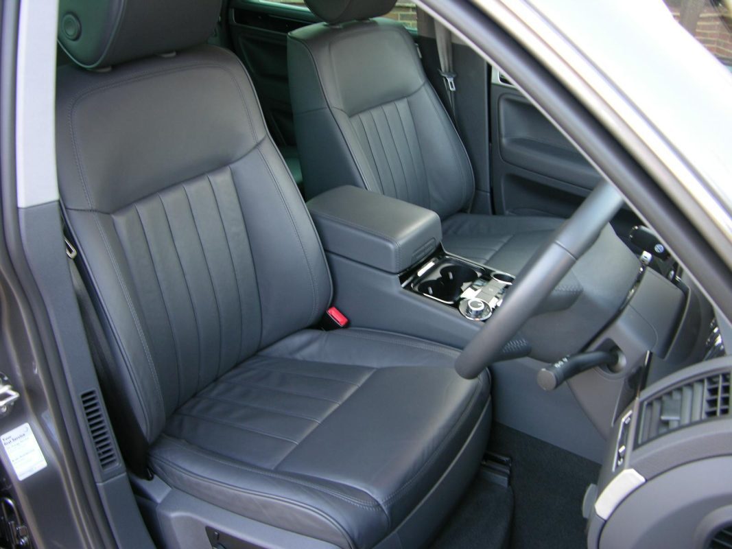 vw touareg car accessories in dubai